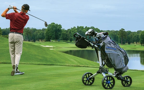 How to Choose the Right Clicgear Buggy for Your Golf Game